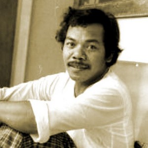 Betty Bencong Slebor (1978) 47. Bersemi Di Lembah Tidar (1978) 48. Musang Berjanggut (1981) 49. Tante Girang (1983) 50. Sama Gilanya (1983) - bens1